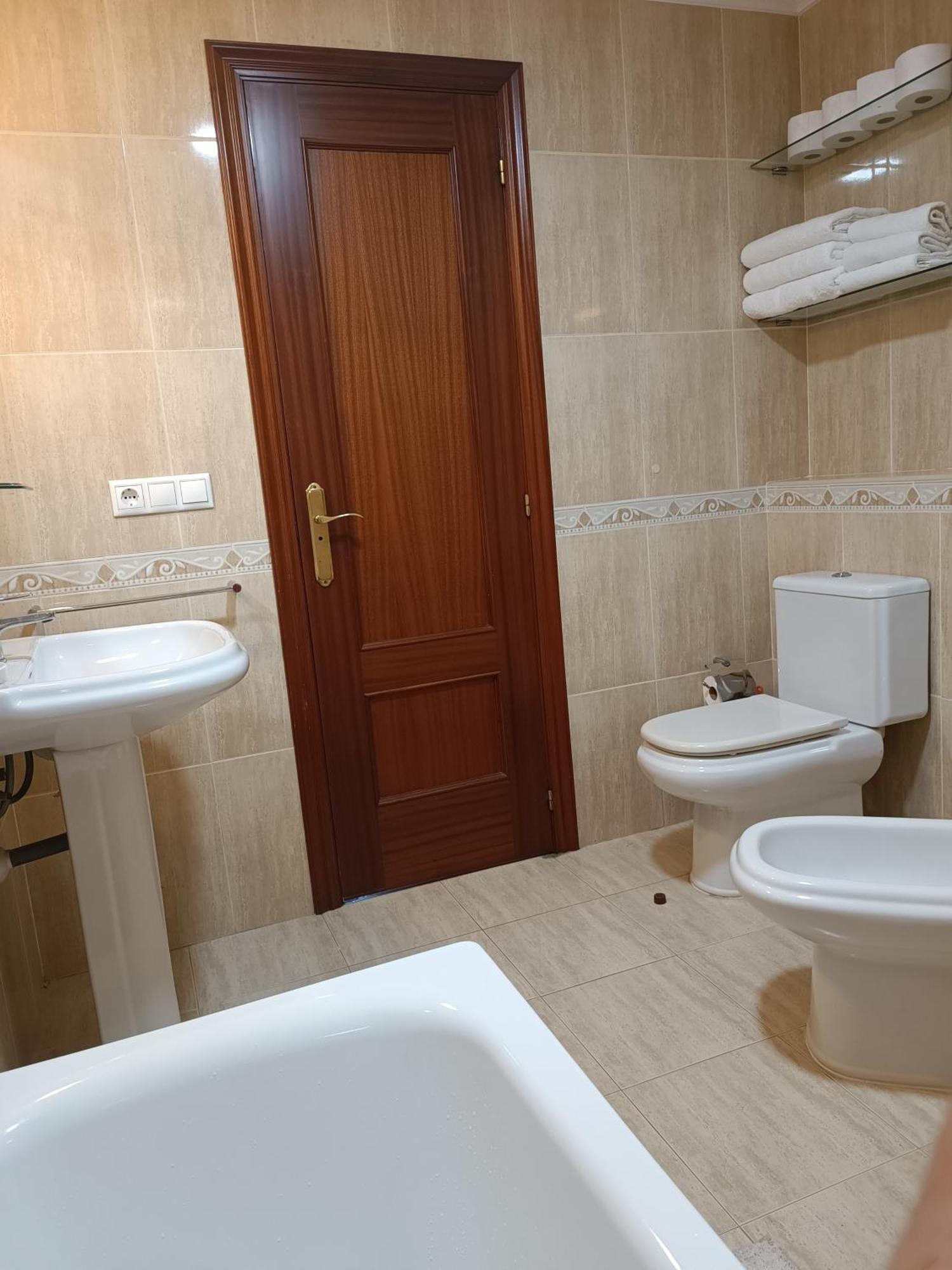 Atico Con 3 Habitaciones En Poio Exterior photo